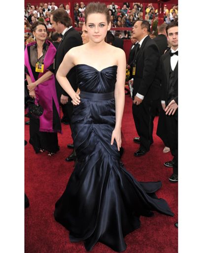 kristen-stuart-2010-oscars.jpg
